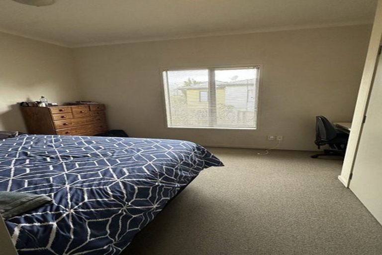 Photo of property in 63 Barnea Circle, Glen Eden, Auckland, 0602