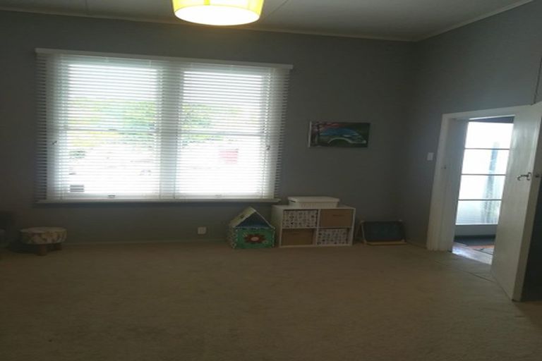 Photo of property in 208 Lyndon Road West, Hastings, 4122