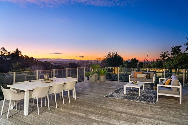 Photo of property in 38 Holcombrooke Lane, Welcome Bay, Tauranga, 3175