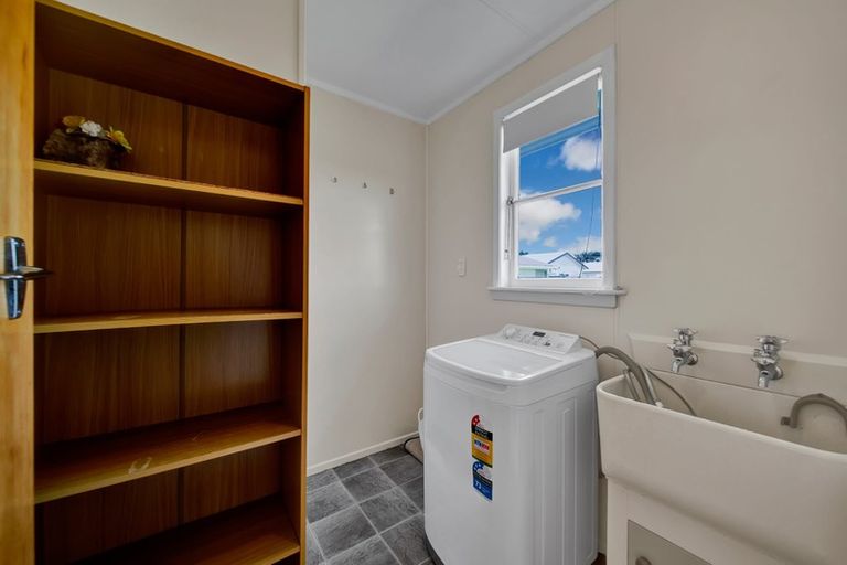 Photo of property in 17 Grey Street, Normanby, Hawera, 4614