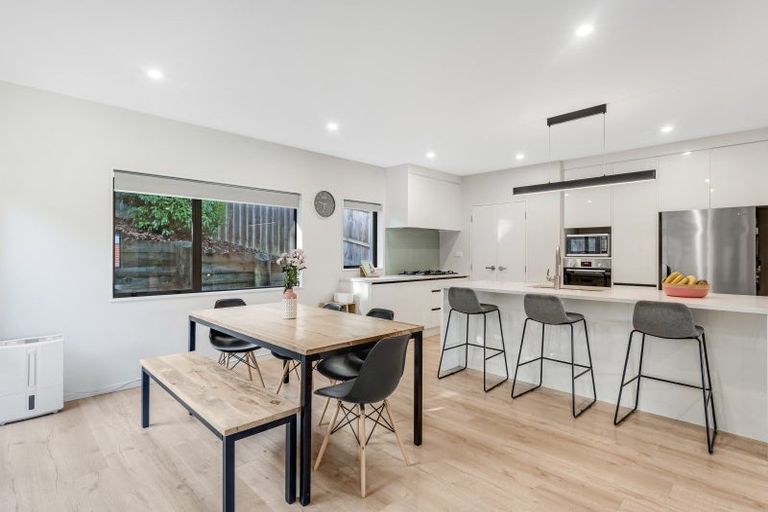 Photo of property in 34c Rodney Street, Howick, Auckland, 2014