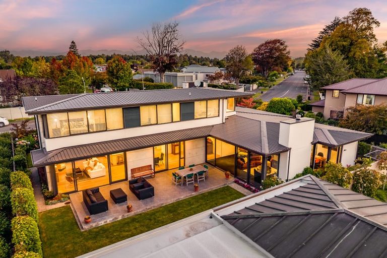 Photo of property in 129 Puriri Street, Riccarton, Christchurch, 8041