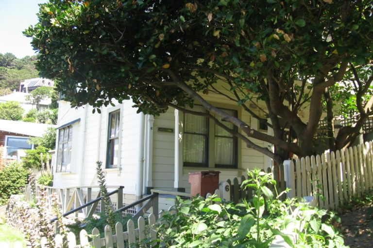 Photo of property in 6 Oriental Terrace, Oriental Bay, Wellington, 6011