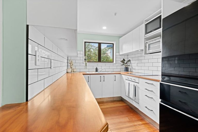 Photo of property in 42 Waimea Street, Westown, New Plymouth, 4310