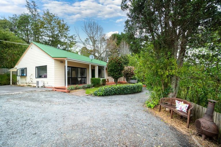 Photo of property in 103 Waitakere Road, Waitakere, Auckland, 0816