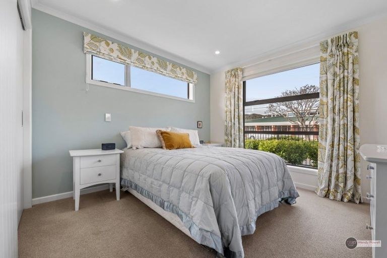 Photo of property in 1a Hay Street, Ebdentown, Upper Hutt, 5018