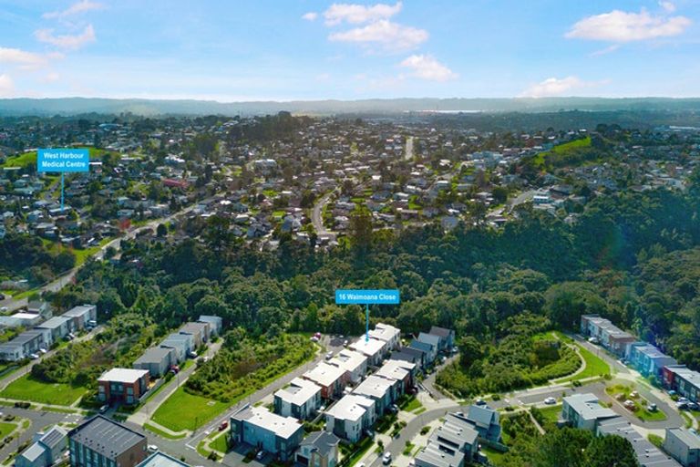 Photo of property in 16 Waimoana Close, Massey, Auckland, 0614