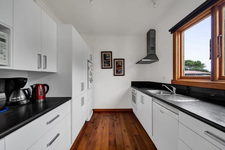 Photo of property in 5 Glasgow Street, Hawera, 4610