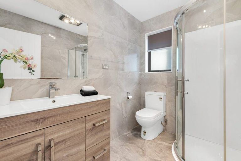 Photo of property in 20 Tinaku Road, Flat Bush, Auckland, 2019