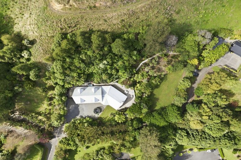 Photo of property in 132 Maui Pomare Road, Nikau Valley, Paraparaumu, 5032