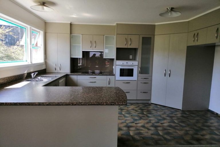 Photo of property in 32 Crownhill Street, Spotswood, New Plymouth, 4310