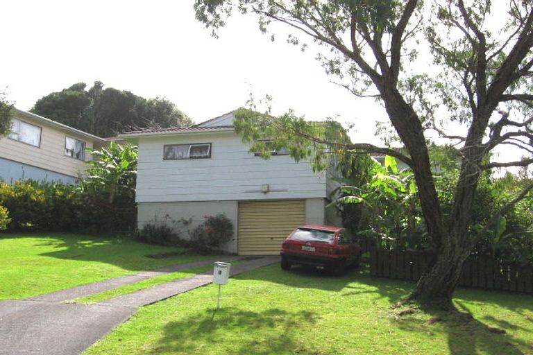 Photo of property in 1 Yule Place, Massey, Auckland, 0614