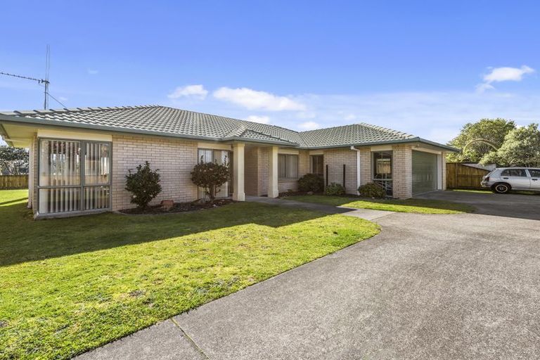Photo of property in 8 Beachlands Place, Papamoa Beach, Papamoa, 3118