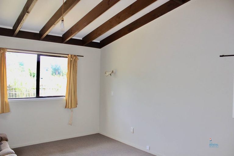 Photo of property in 53 Rua Road, Glen Eden, Auckland, 0602