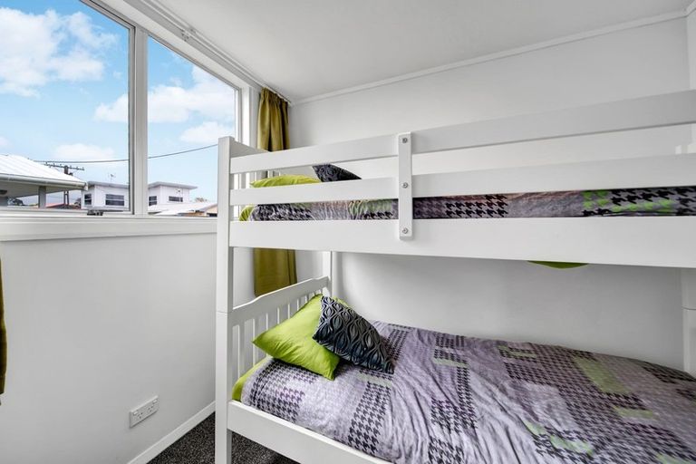 Photo of property in 26 Third Avenue, Urenui, 4377