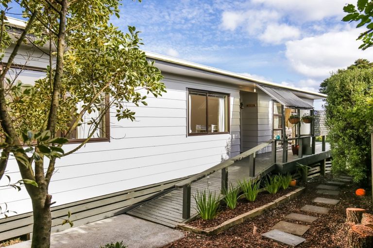 Photo of property in 2/36 Takapu Street, Henderson, Auckland, 0612