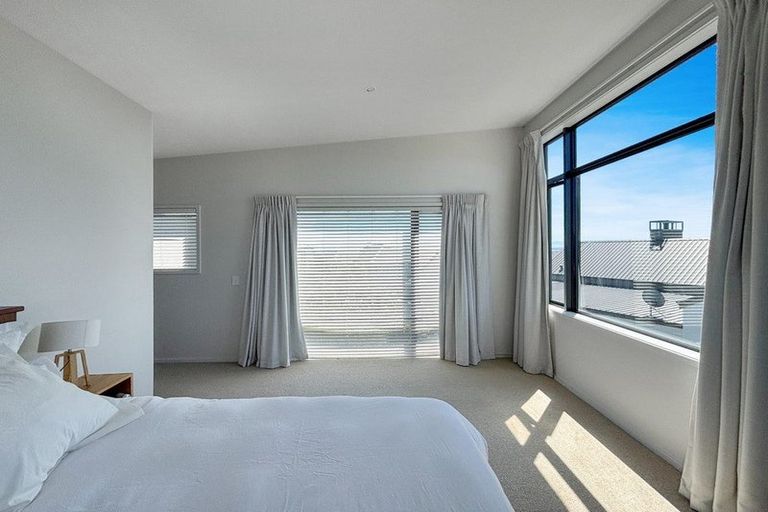 Photo of property in 10 Dove Grove, Westmorland, Christchurch, 8025