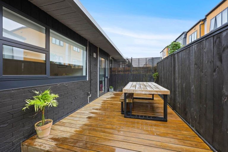 Photo of property in 3/132 Onewa Road, Northcote, Auckland, 0627