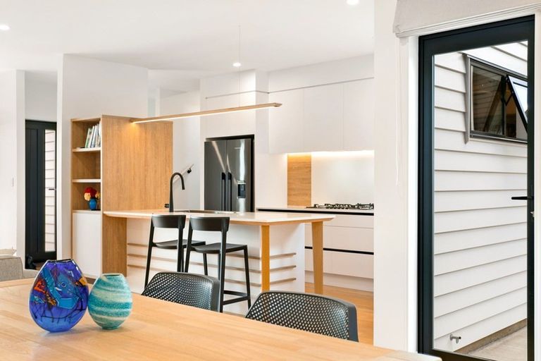 Photo of property in 76 Ashley Avenue, Long Bay, Auckland, 0630