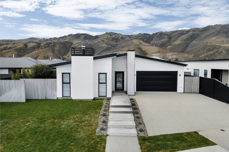 Photo of property in 3 Bradford Street, Cromwell, 9310