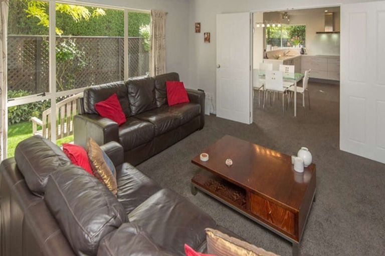 Photo of property in 6b Kelson Lane, Ilam, Christchurch, 8041