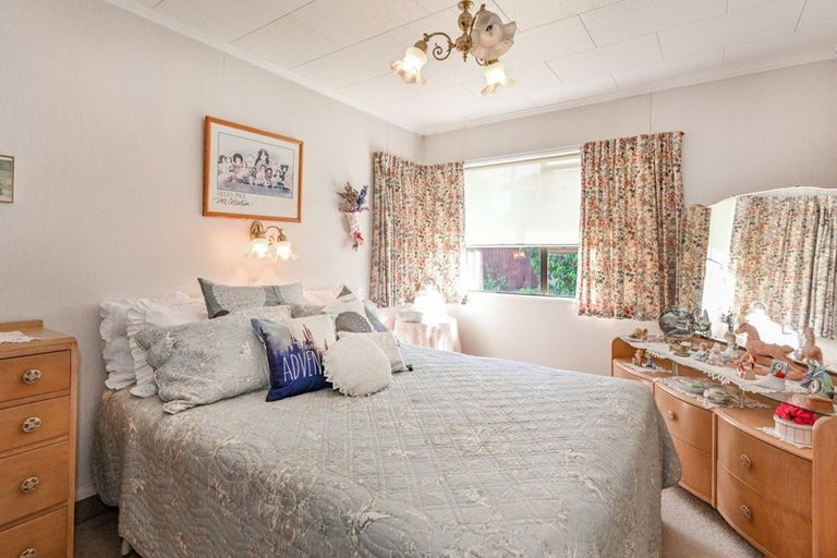 Photo of property in 2/14 Palmer Place, Parkvale, Hastings, 4122