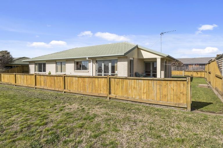 Photo of property in 8 Beachlands Place, Papamoa Beach, Papamoa, 3118
