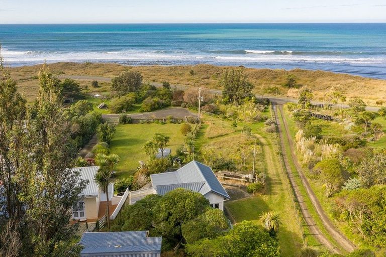 Photo of property in 1 Sandy Bay Drive, Mataikona, Tinui, 5889
