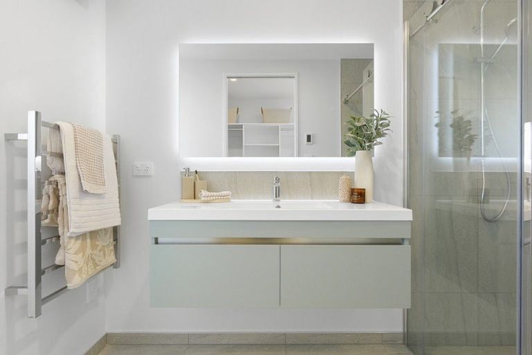 Photo of property in 14 Village Green Drive, Huntingdon, 7774