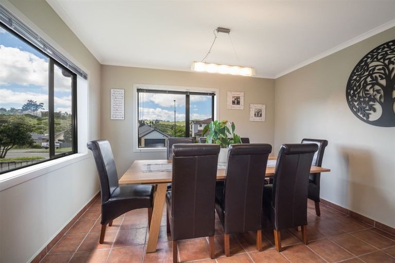 Photo of property in 6 Aotea Drive, Aotea, Porirua, 5024