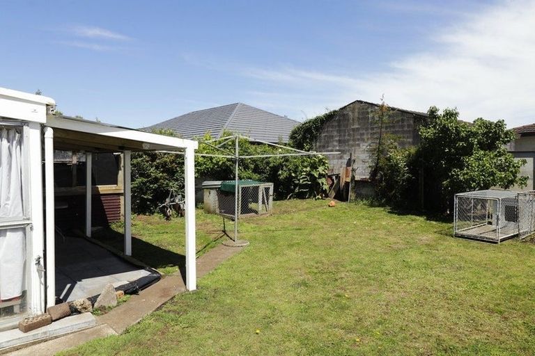 Photo of property in 12 Warwick Place, Springvale, Whanganui, 4501