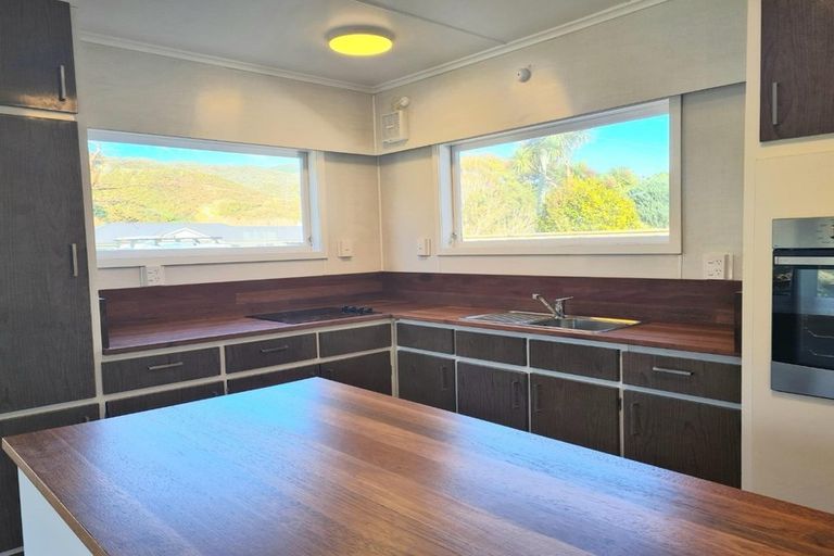 Photo of property in 457 Makara Road, Makara, Karori, 6972