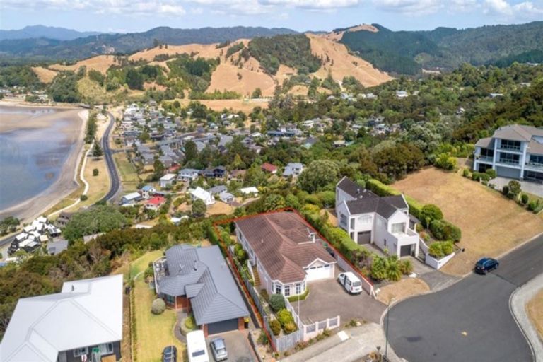 Photo of property in 186 Centennial Drive, Whitianga, 3510