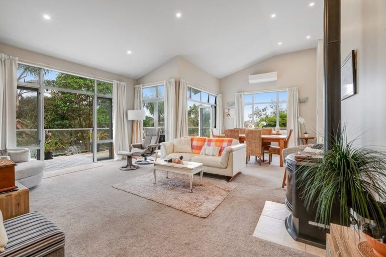 Photo of property in 5 Palm Cove, Arkles Bay, Whangaparaoa, 0932