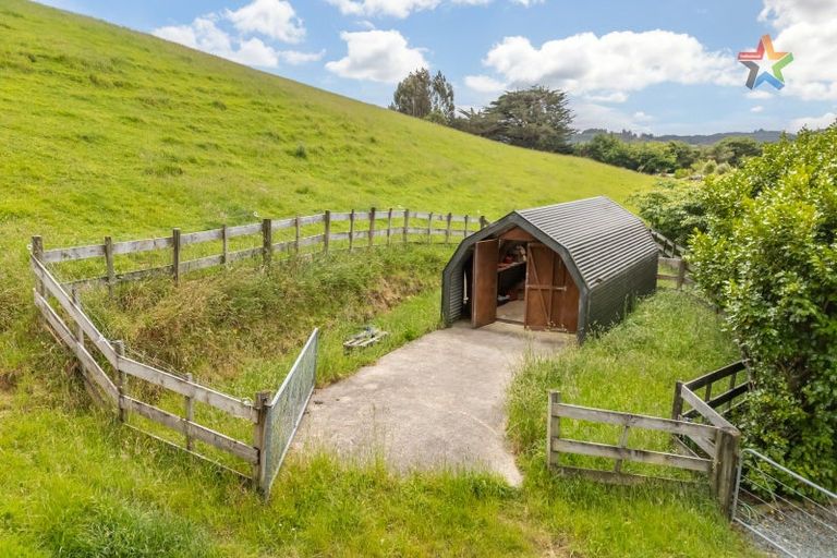 Photo of property in 60 Kakariki Way, Whitemans Valley, Upper Hutt, 5371