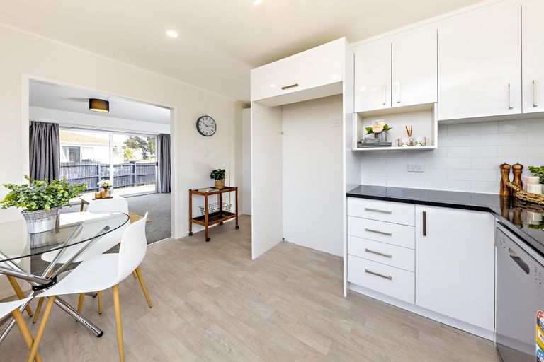 Photo of property in 36 Cranmere Crescent, Mangere East, Auckland, 2024