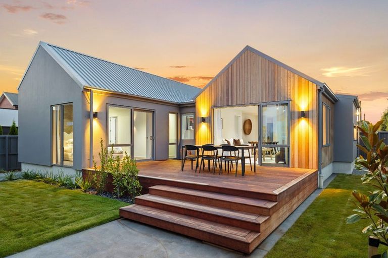 Photo of property in 17 Bradshaw Terrace, Riccarton, Christchurch, 8011