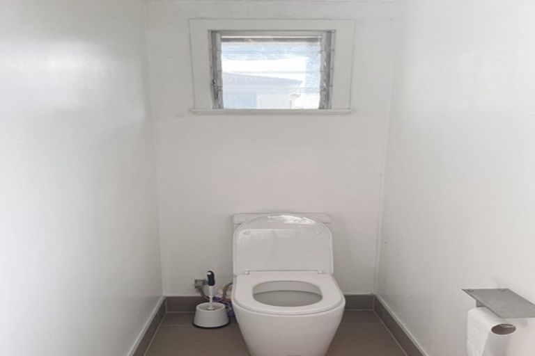 Photo of property in 10 Ascot Avenue, Henderson, Auckland, 0610