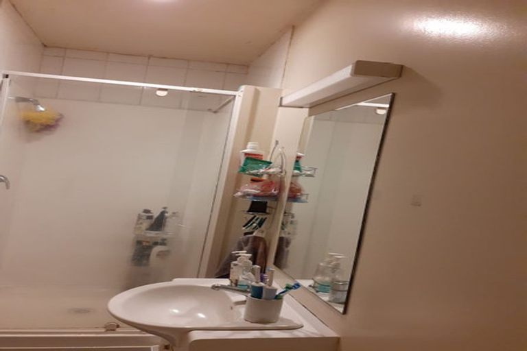 Photo of property in Terrace Tower Apartments, 5a/126 The Terrace, Wellington Central, Wellington, 6011