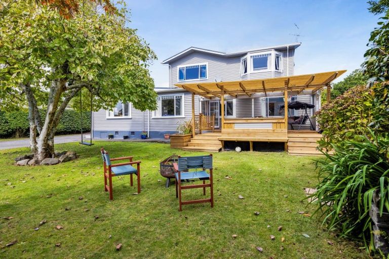 Photo of property in 77 Govett Avenue, Frankleigh Park, New Plymouth, 4310