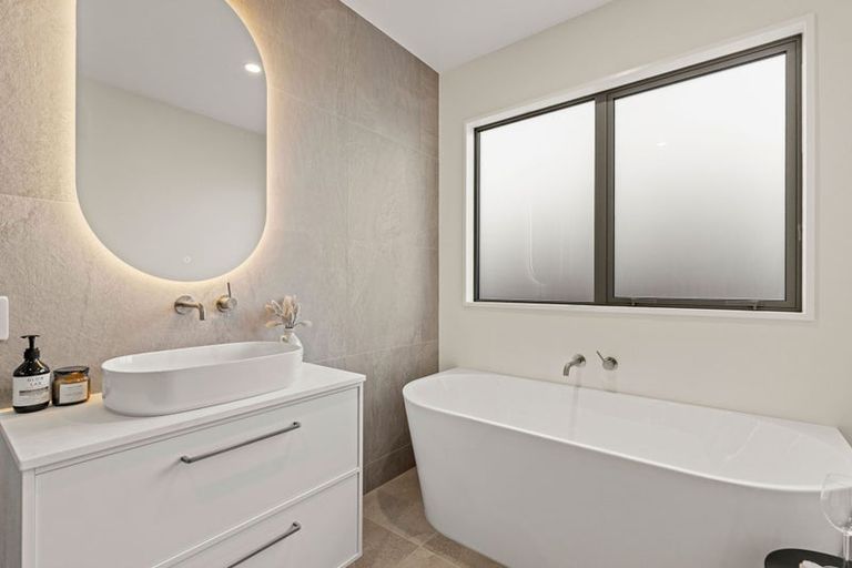 Photo of property in 23 Greystone Close, Halswell, 8025