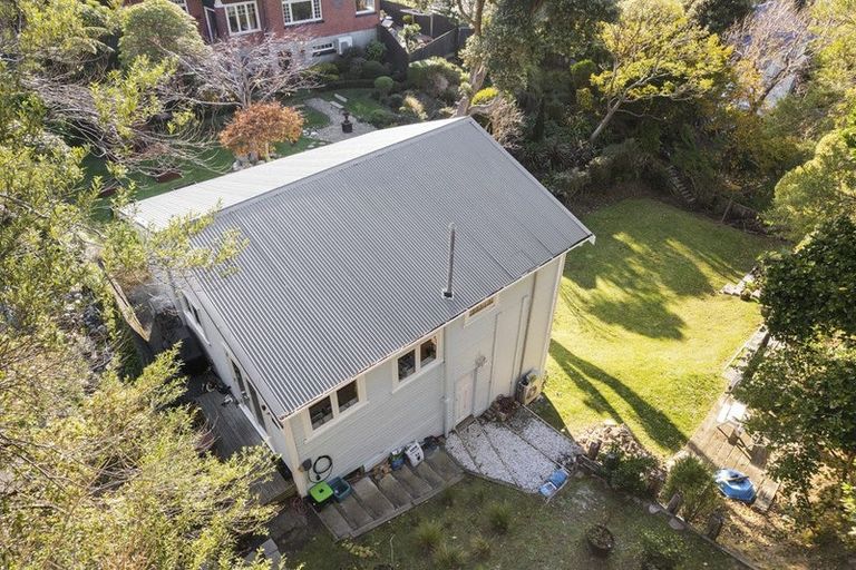 Photo of property in 28 Buckingham Street, Melrose, Wellington, 6023