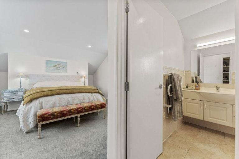 Photo of property in 1/10 Ringwood Street, Torbay, Auckland, 0630