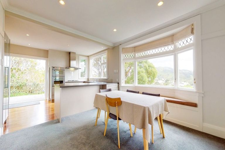 Photo of property in 6 Espin Crescent, Karori, Wellington, 6012