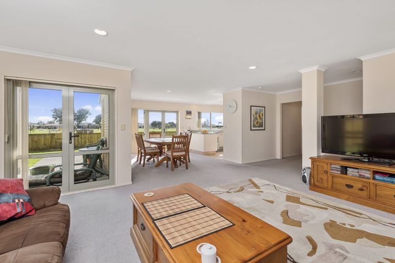 Photo of property in 8 Beachlands Place, Papamoa Beach, Papamoa, 3118