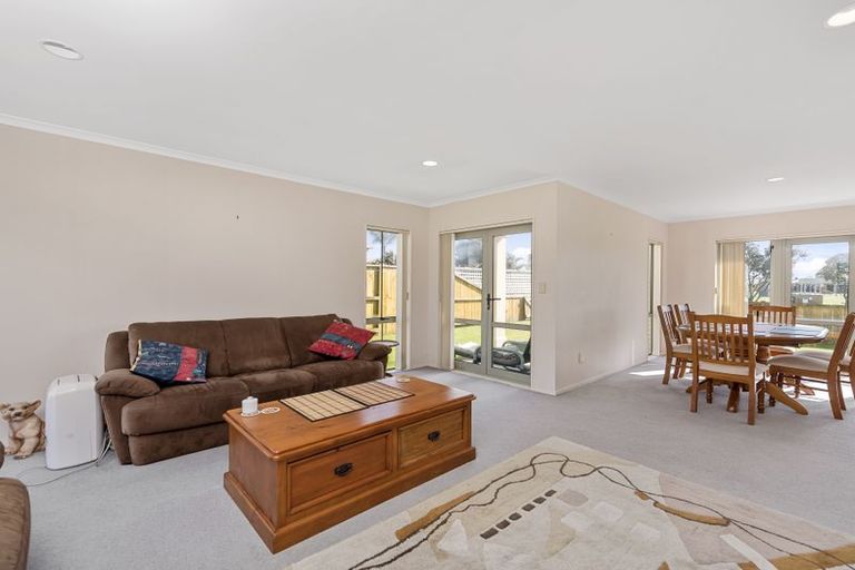 Photo of property in 8 Beachlands Place, Papamoa Beach, Papamoa, 3118