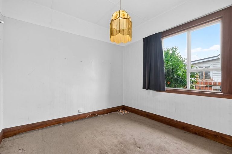 Photo of property in 16 Hessey Street, Masterton, 5810