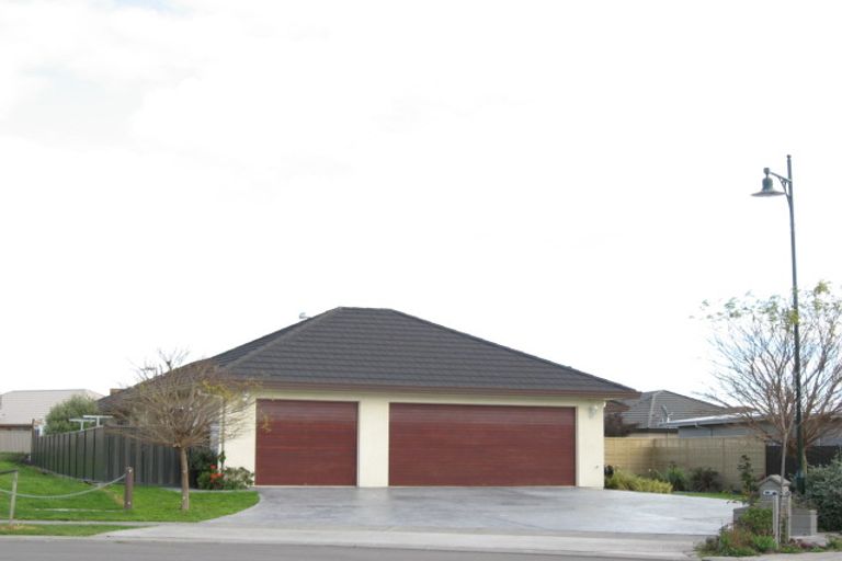 Photo of property in 8 Redwood Close, Havelock North, 4130