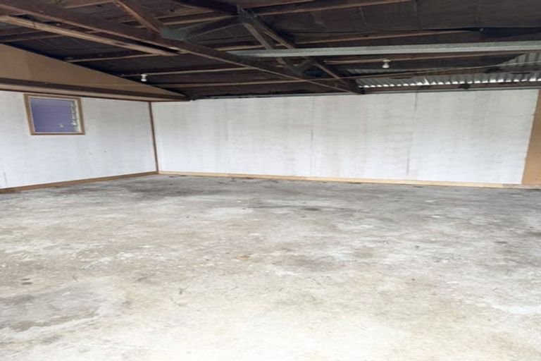 Photo of property in 4 Proctor Place, Mangere, Auckland, 2022