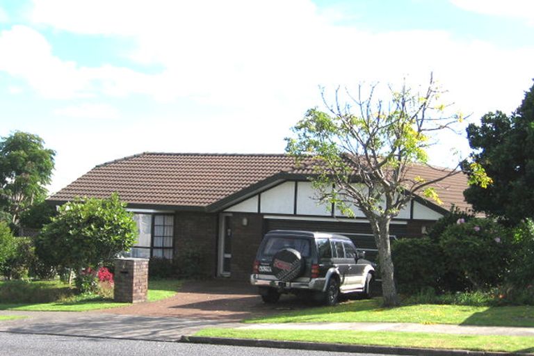 Photo of property in 39 Loloma Drive, Half Moon Bay, Auckland, 2012